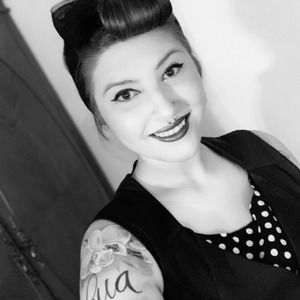 Meet your Posher, Caitlyn